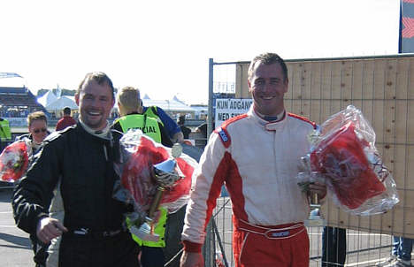 Tydelige beviser på succes i Vejlebo & Vesti duoen på Padborg Park, her fra SSC klassen i september 2006.